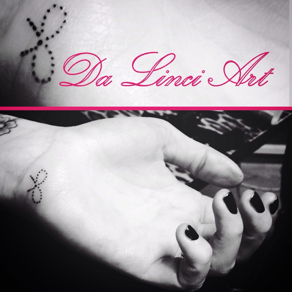 #tattoo #dalinciart #strik #strikje #bow #stippen #stip #dot #dots