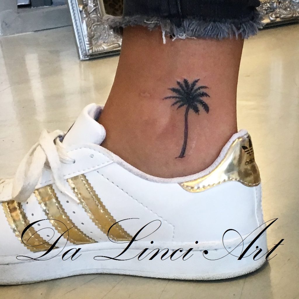 #tattooshop #tattoo #dalinciart #tattoos #tattoopalmtree #tattoopalm #palmboom #palmtrees #palmtreetattoo #zwijndrecht